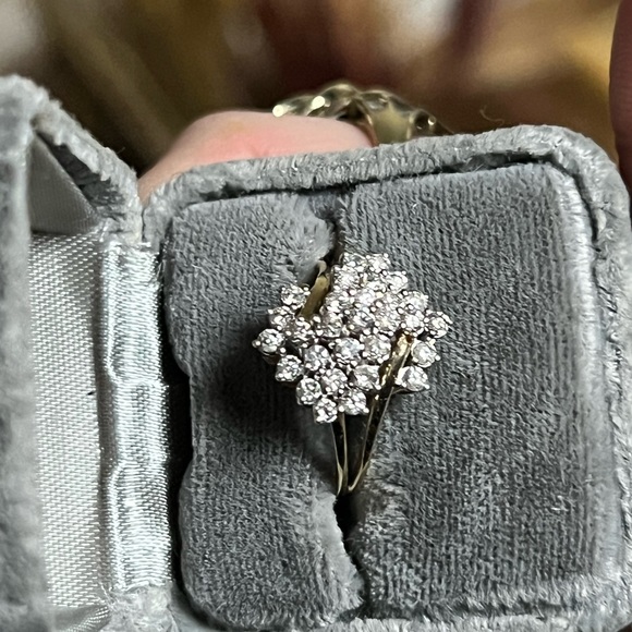 10k yellow gold natural diamond ring - Picture 11 of 14